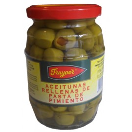 Olives vertes farcies à la pâte de poivron