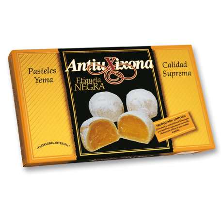 Gâteaux fourrés au jaune d'oeuf / Pasteles de yema
